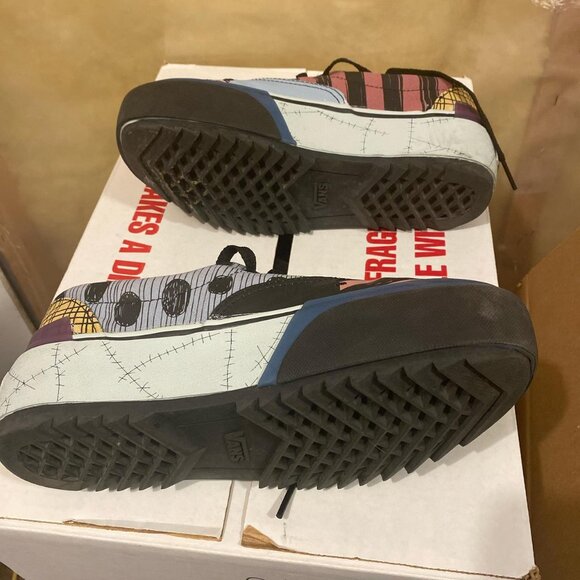 The Nightmare Before Christmas Sally Stitches Vans Mint - Picture 3 of 3